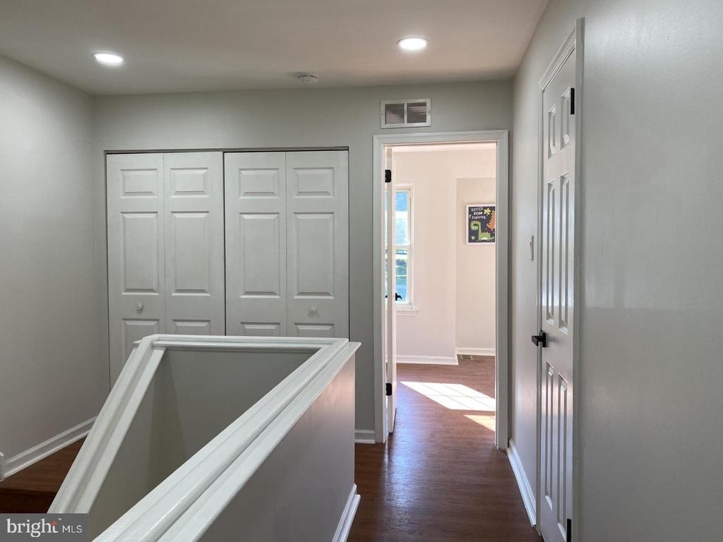 111 Knollwood Court - Photo 18