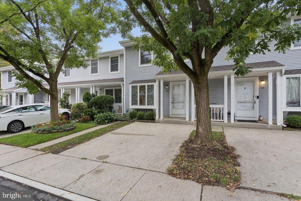 117 William Paterson Court - Photo 0