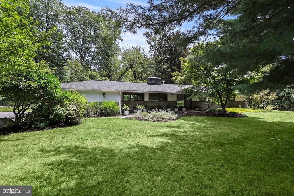 1004 Mercer Rd - Photo 0
