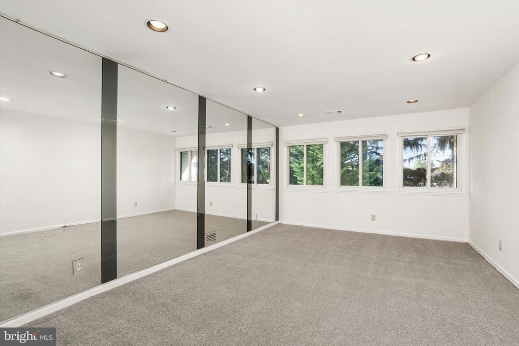 J4 Avon Drive - Photo 4