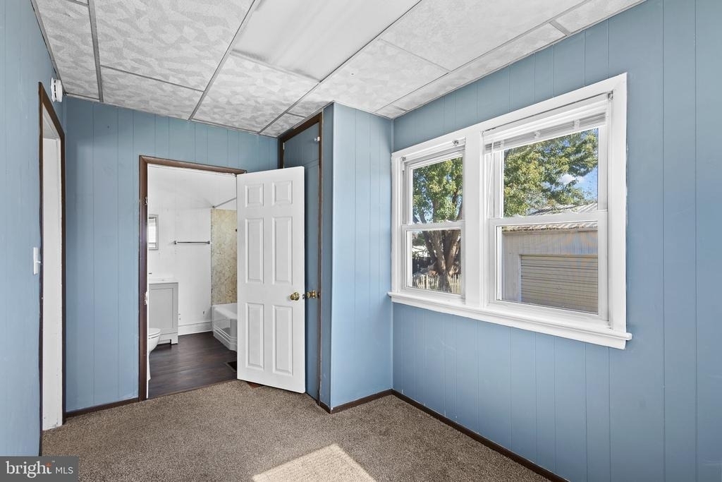 212 Helms Avenue - Photo 18