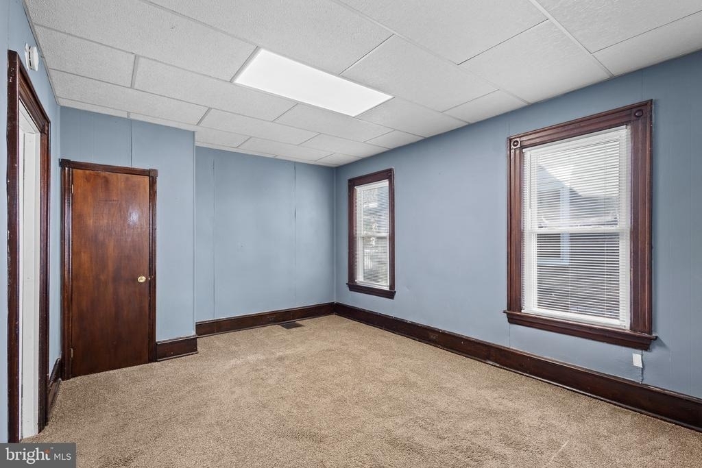 212 Helms Avenue - Photo 12