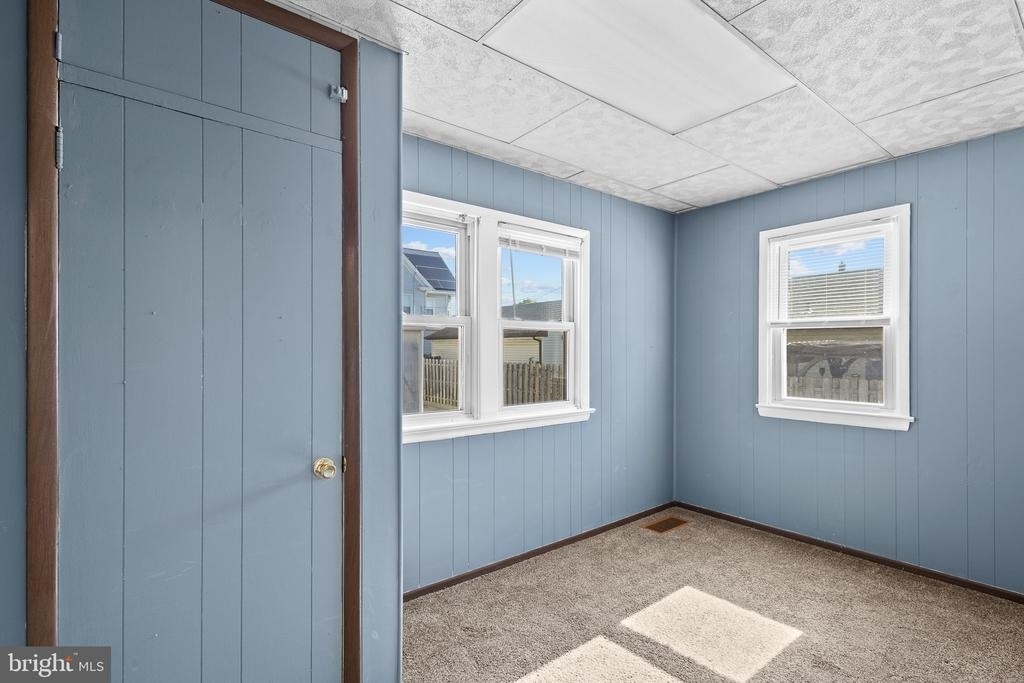 212 Helms Avenue - Photo 17