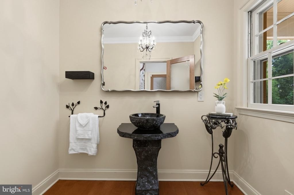 204 Primrose Street - Photo 9