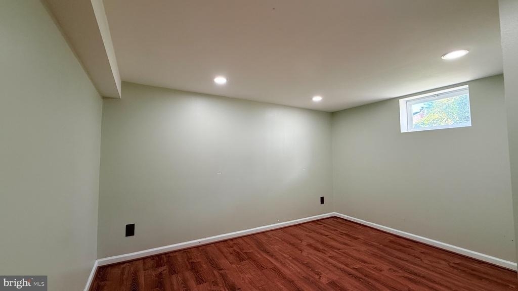4709 Arbutus Avenue - Photo 6