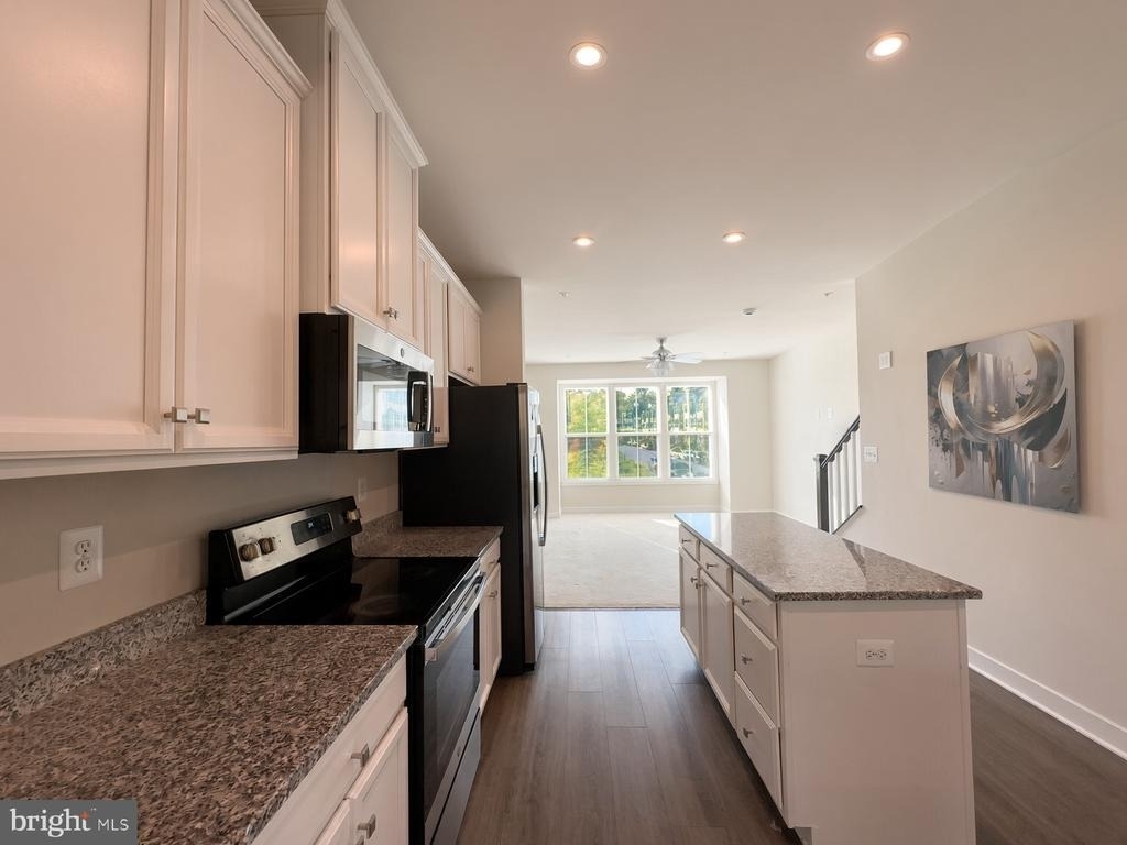 7513 Bharat Way - Photo 8