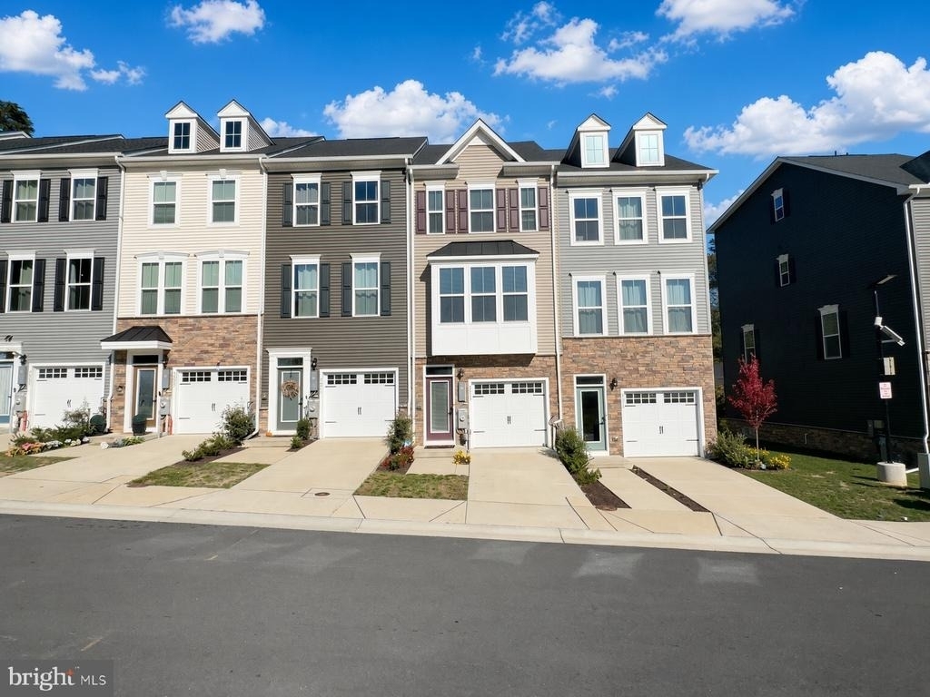 7513 Bharat Way - Photo 0