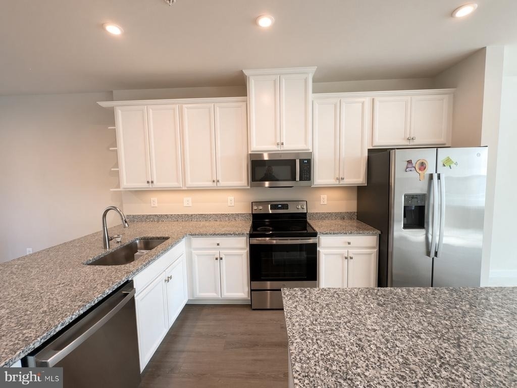 7513 Bharat Way - Photo 4