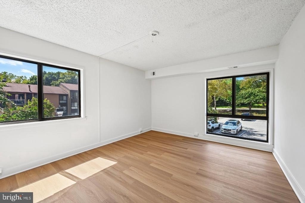 5911 Tamar Drive - Photo 5