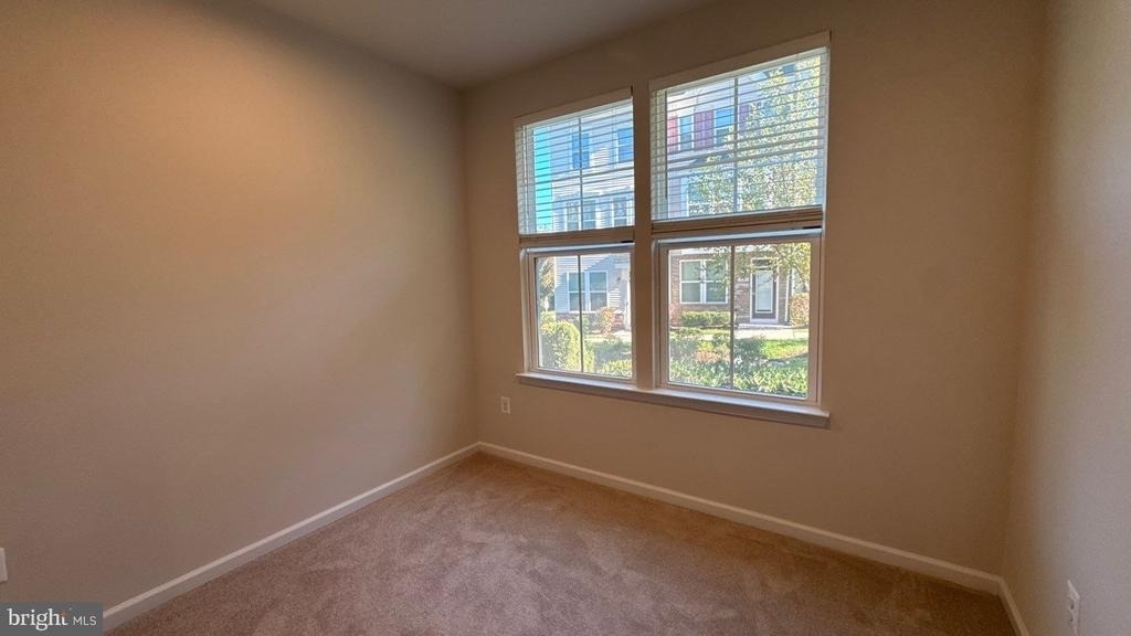 1448 Strahorn Road - Photo 3