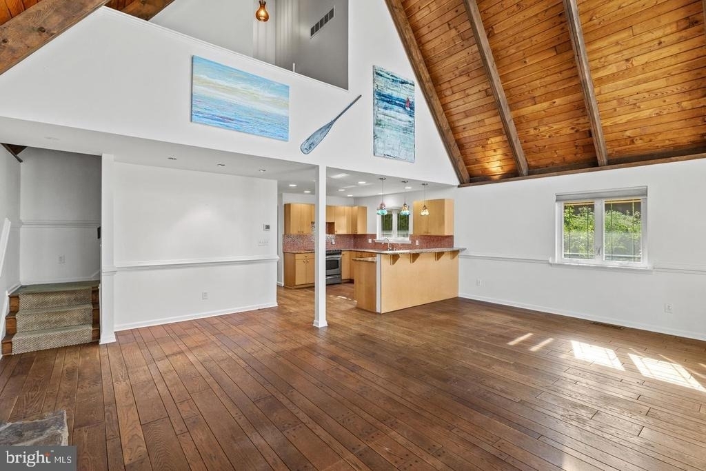 2915 South Court - Photo 12