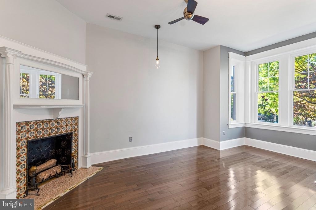 3603 10th Street Nw - Photo 2