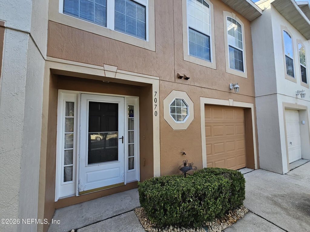 7070 St Ives Court - Photo 0