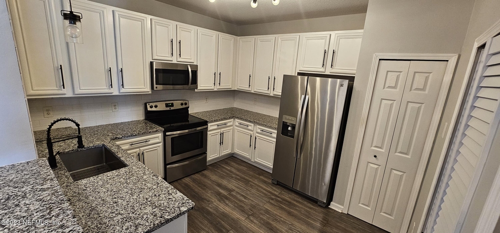 4935 Islamorada Lane - Photo 0