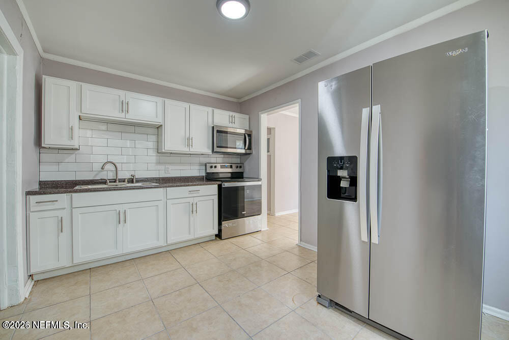 9157 3rd Avenue - Photo 9