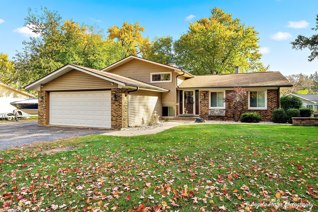 34679 N Hiawatha Trail - Photo 0