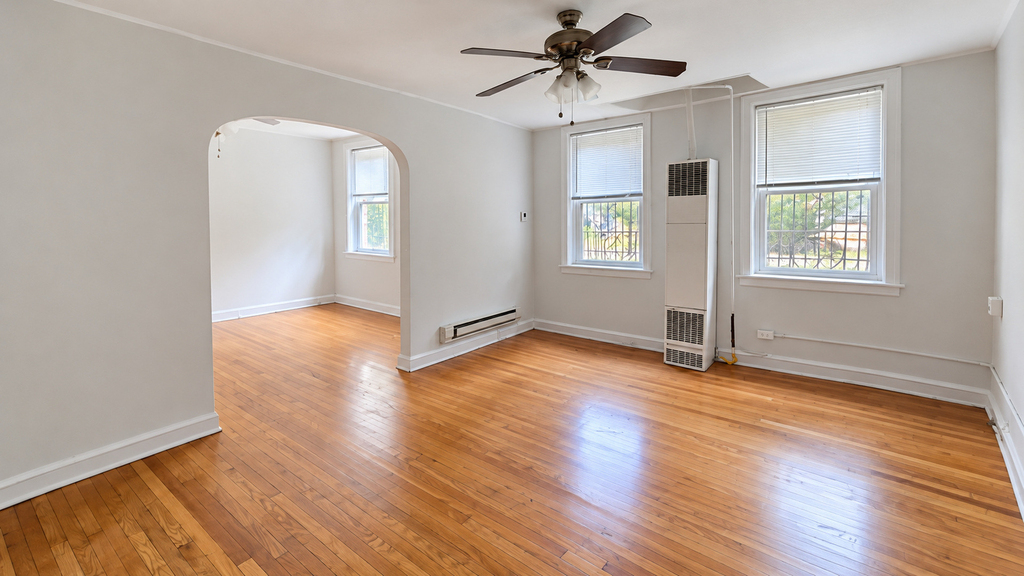 6420 N Newgard Avenue - Photo 7