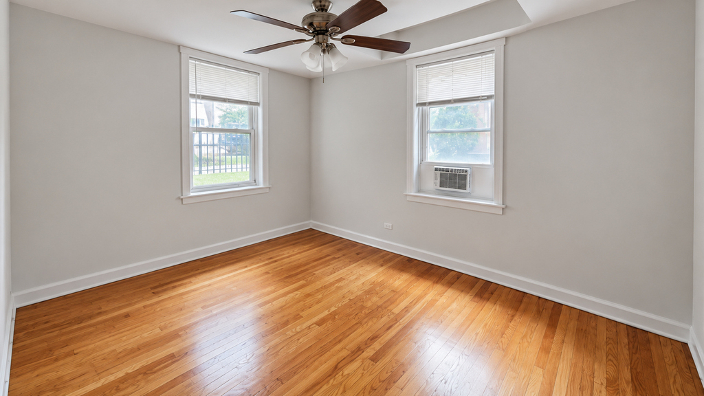 6420 N Newgard Avenue - Photo 14