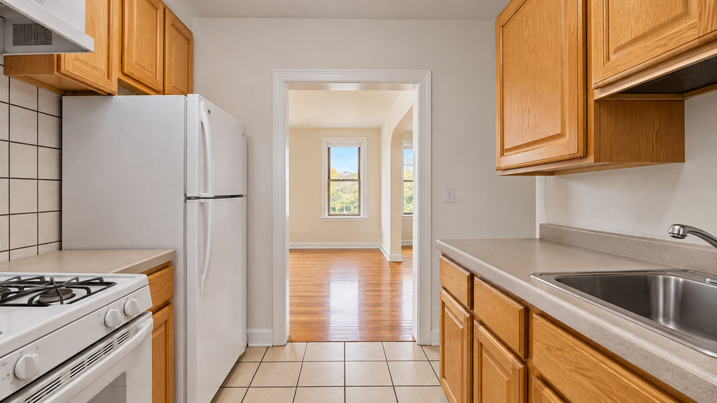 6420 N Newgard Avenue - Photo 11