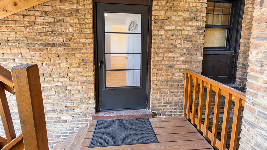 2336 W Addison Street - Photo 15