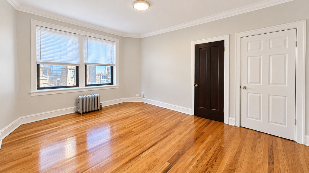 2336 W Addison Street - Photo 9