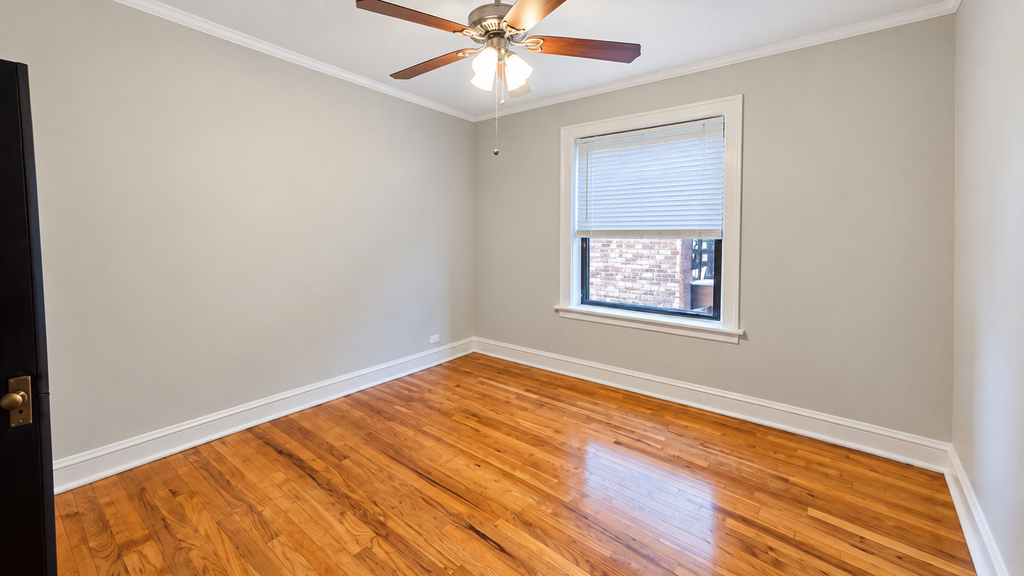 2336 W Addison Street - Photo 5