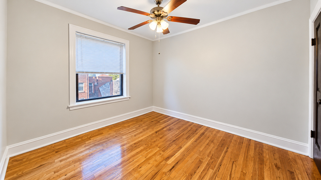2336 W Addison Street - Photo 8