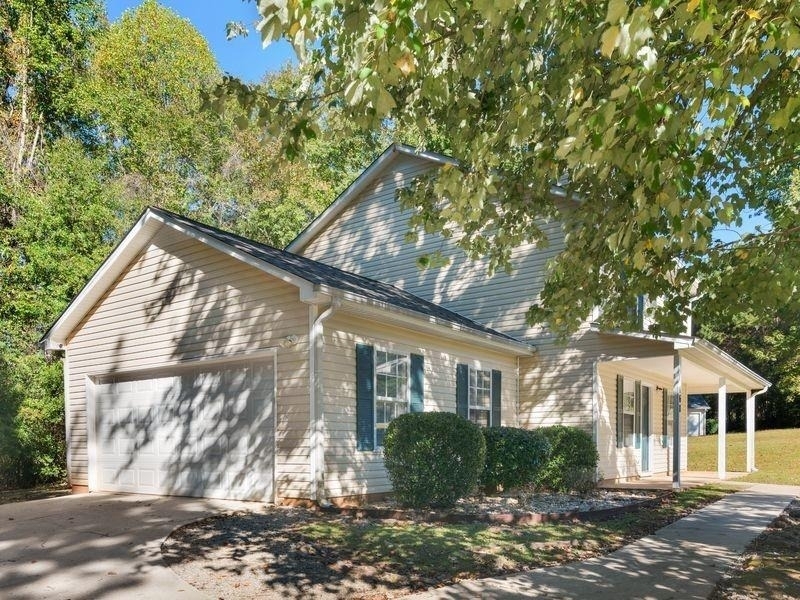 160 Melinda Drive - Photo 2