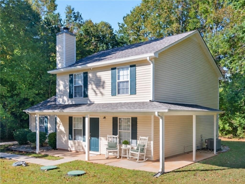 160 Melinda Drive - Photo 1