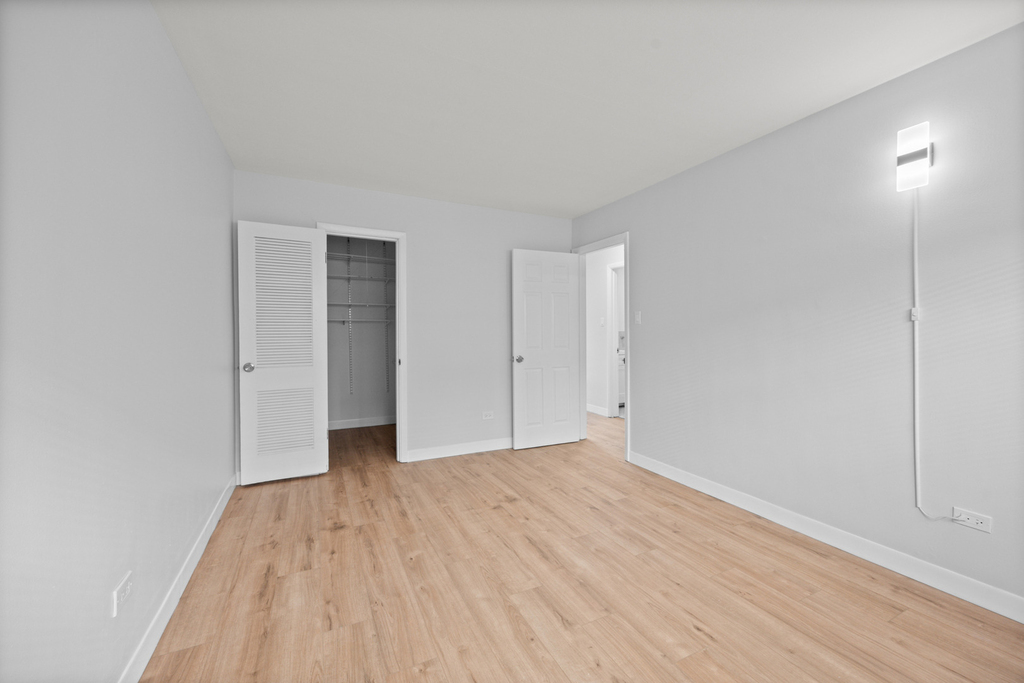 7827 North Avenue - Photo 10