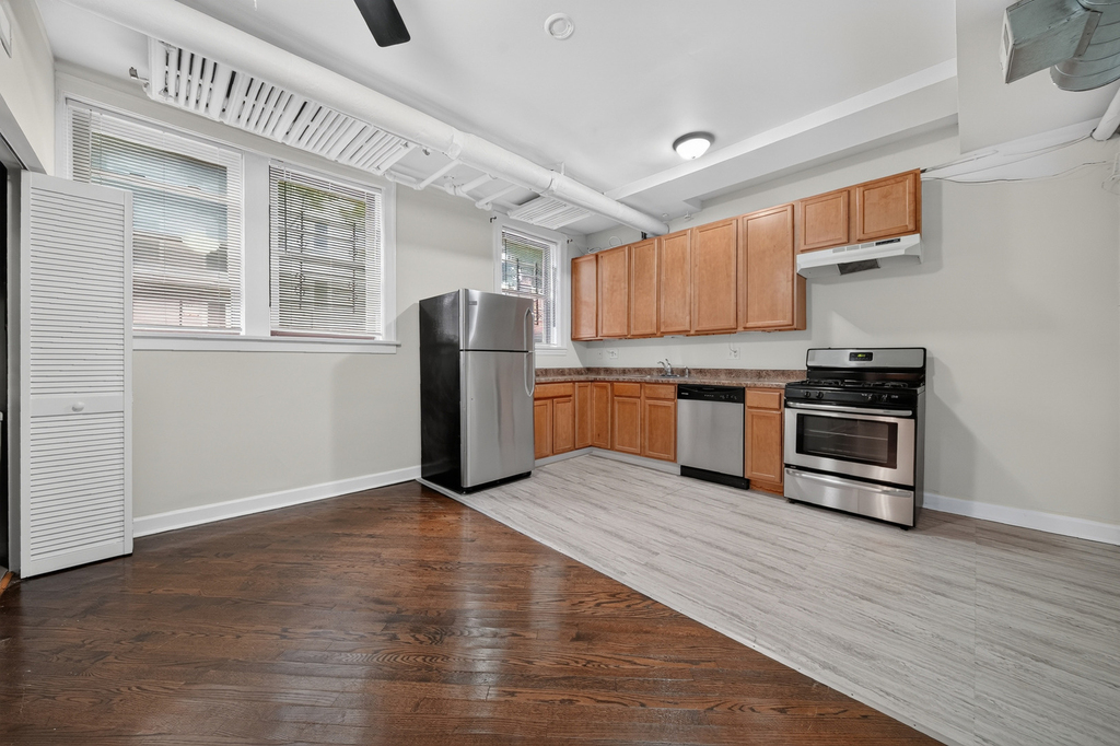 3325 N Lakewood Avenue - Photo 5