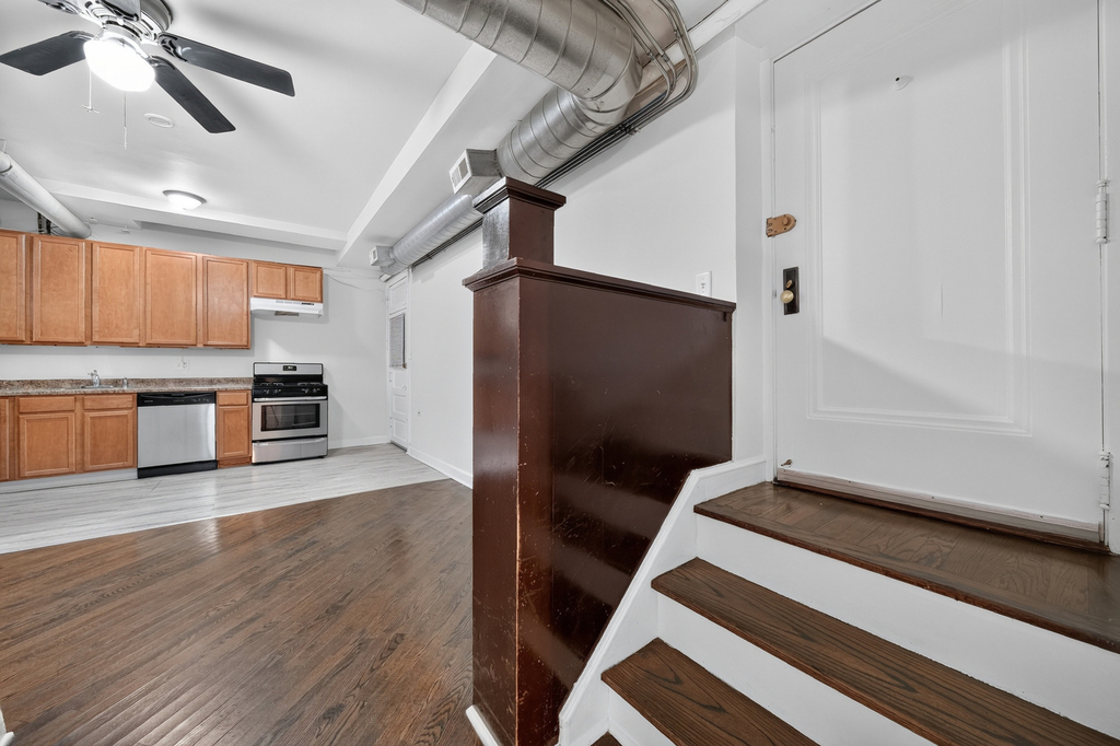 3325 N Lakewood Avenue - Photo 7