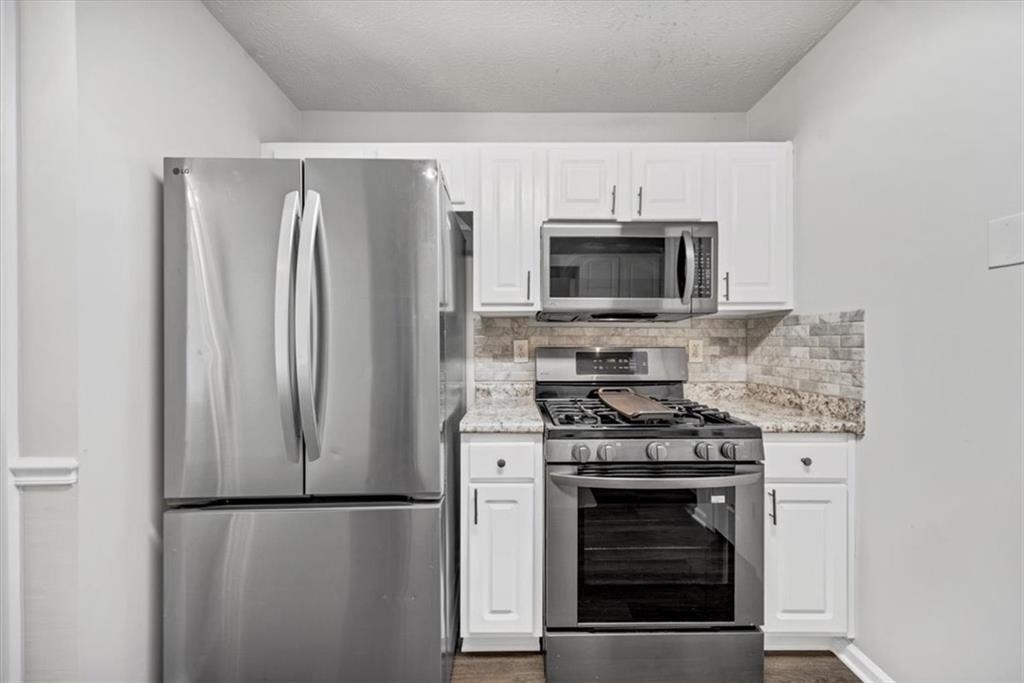208 Coldsprings Court - Photo 13
