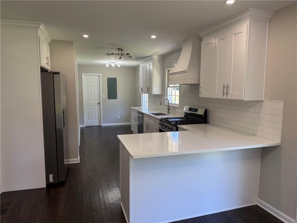 2642 Skyland Drive - Photo 7