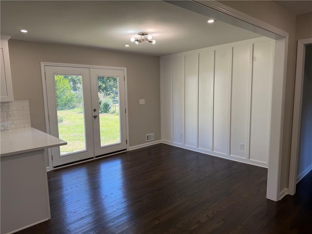 2642 Skyland Drive - Photo 4