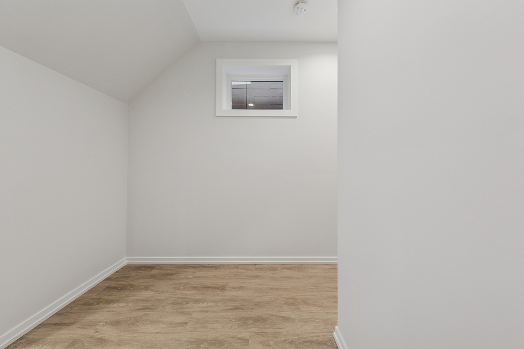 4904 S Saint Lawrence Avenue - Photo 14