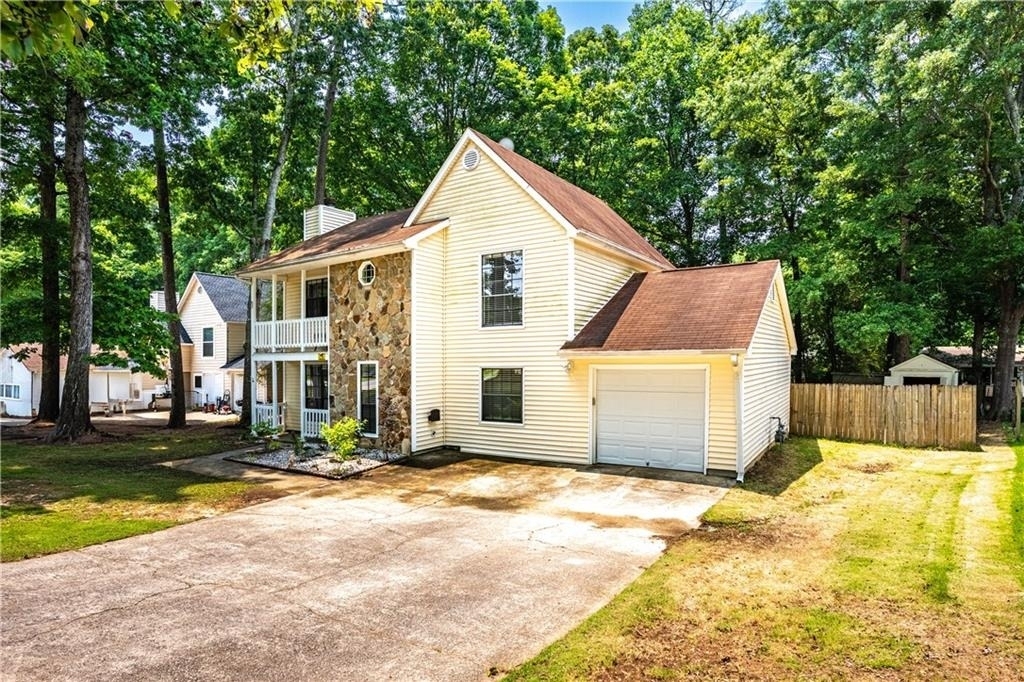 2568 Redfield Drive - Photo 0