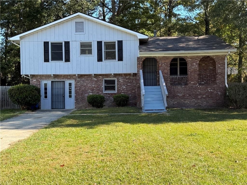 6565 Woodford Road - Photo 0