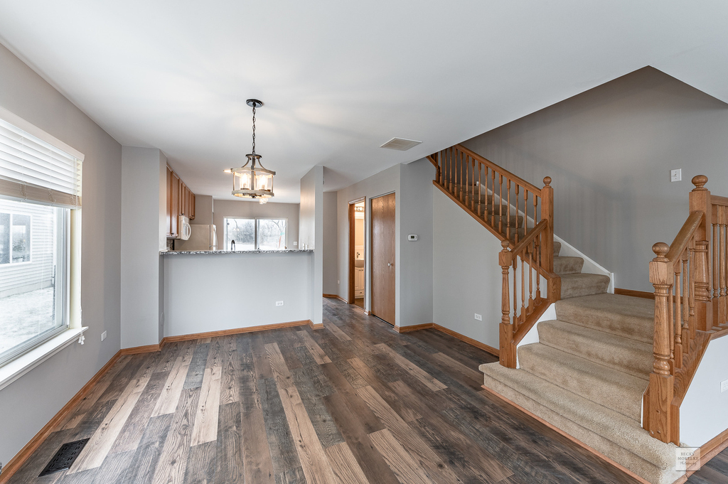 2431 Roxbury Lane - Photo 1