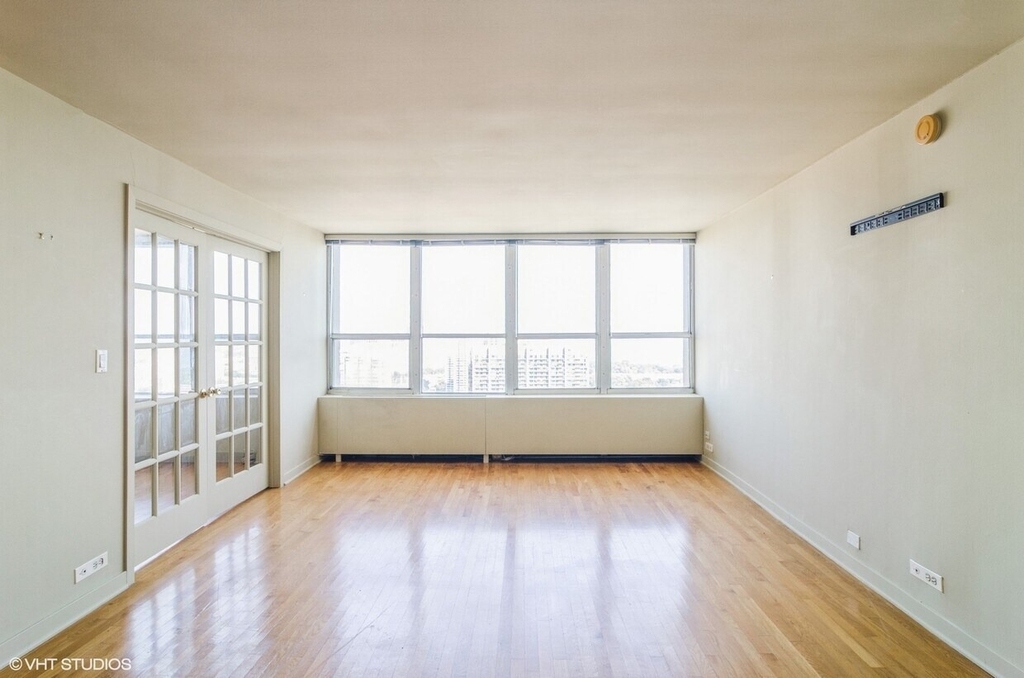 655 W Irving Park Road - Photo 4