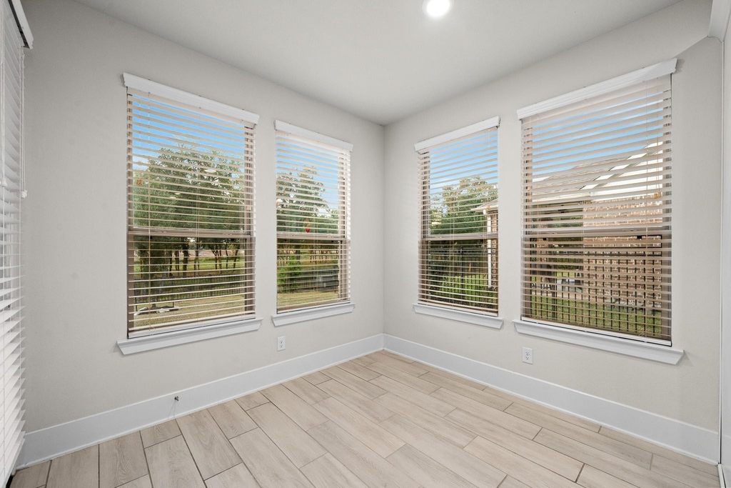 32962 Franklin Brooks Drive - Photo 16