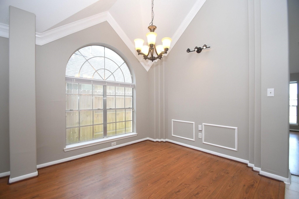 4823 Knights Branch Drive N - Photo 14