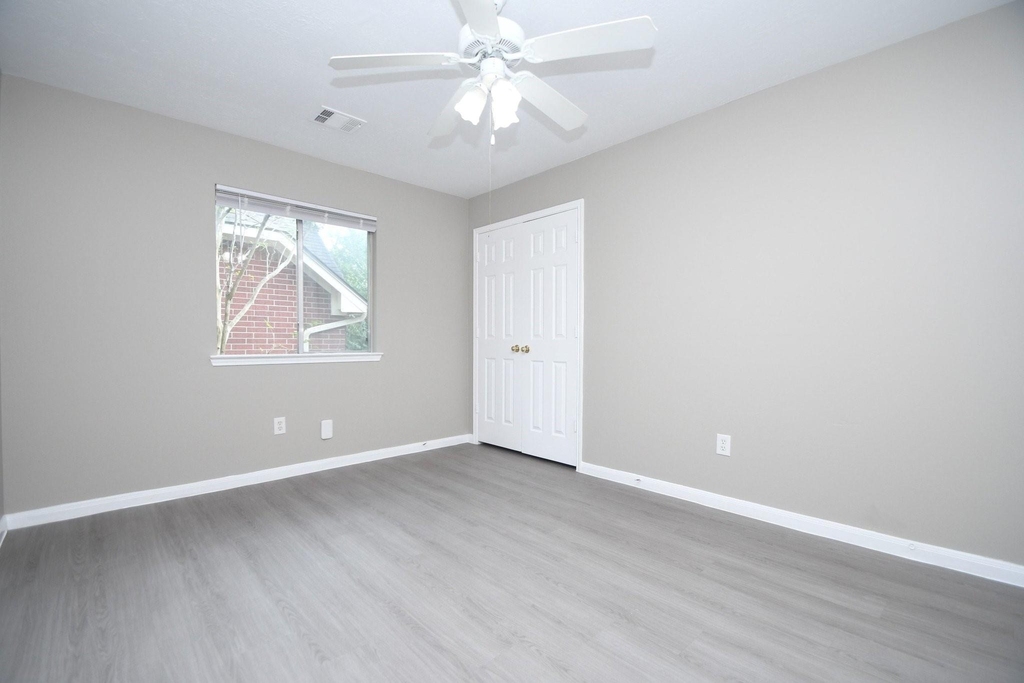 4823 Knights Branch Drive N - Photo 43