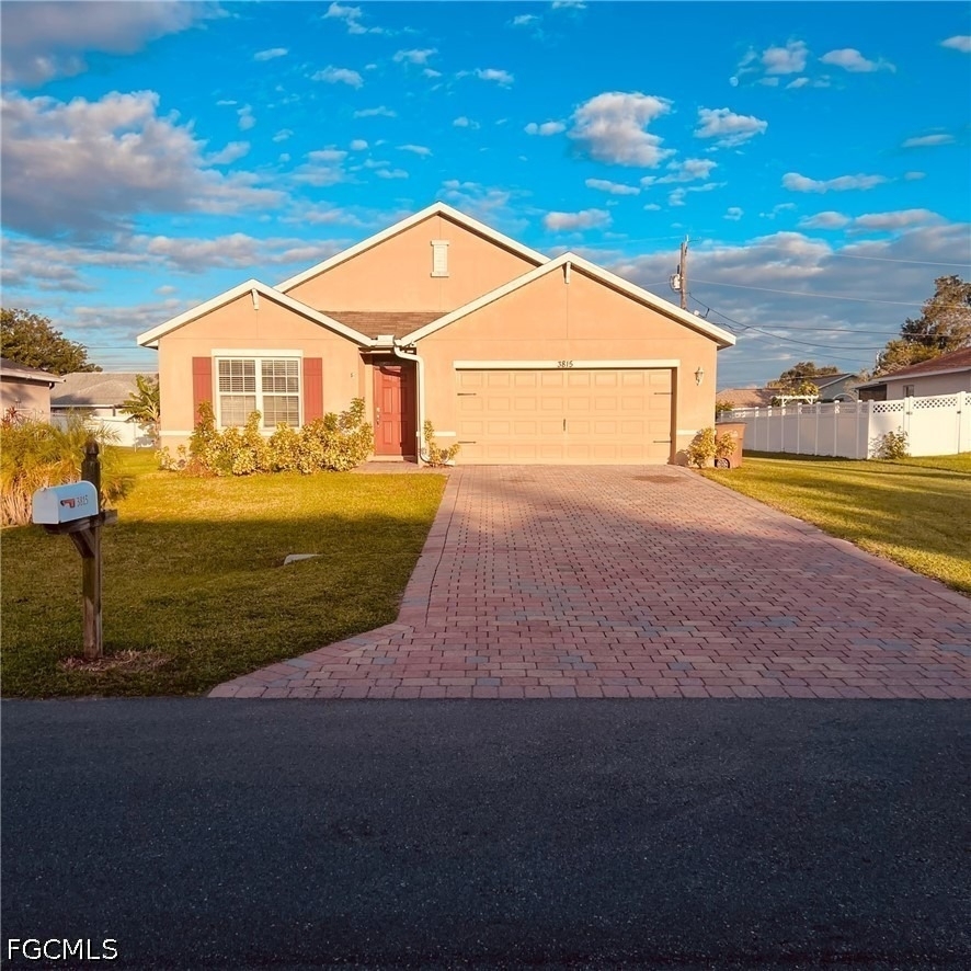 3815 Sw 11th Place - Photo 1