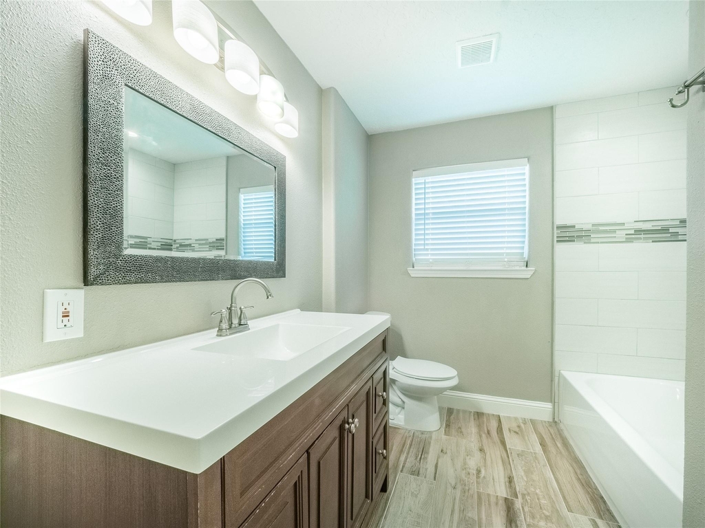 1121 Warren Street - Photo 10