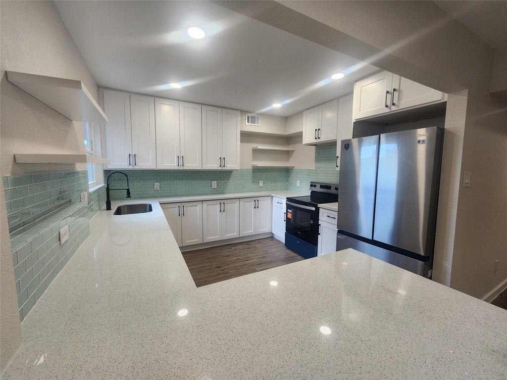 708 Staitti Street - Photo 6