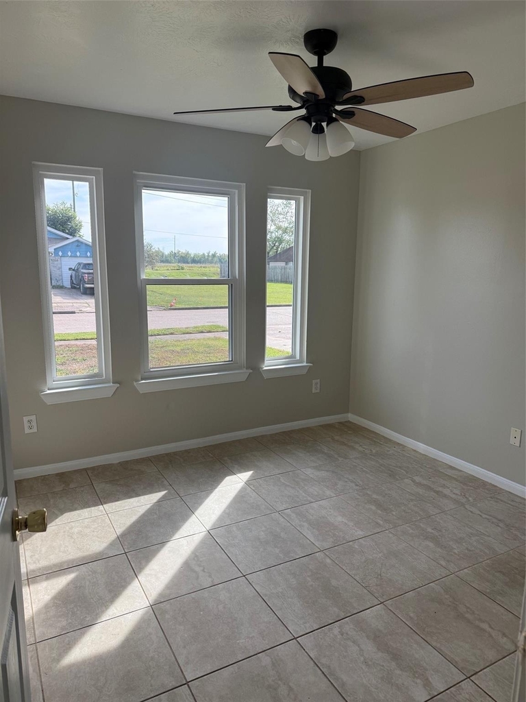 5331 Riverwood Drive - Photo 6