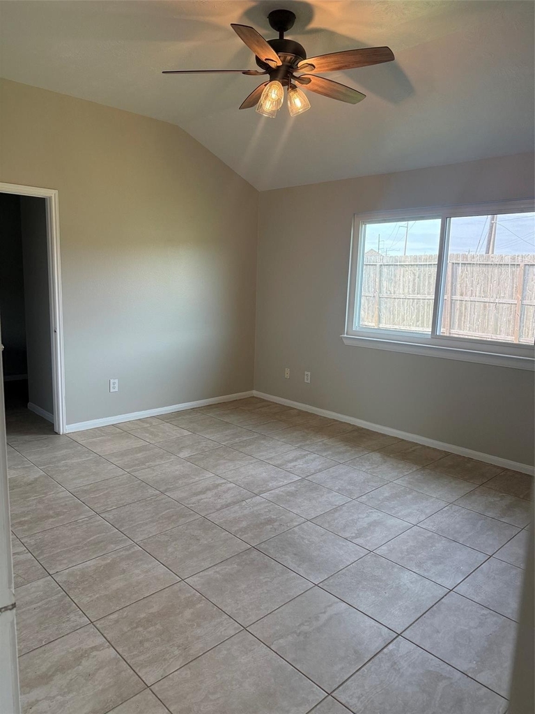 5331 Riverwood Drive - Photo 4