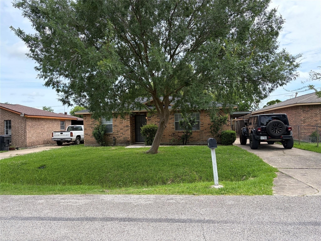 8842 Barton Street - Photo 0