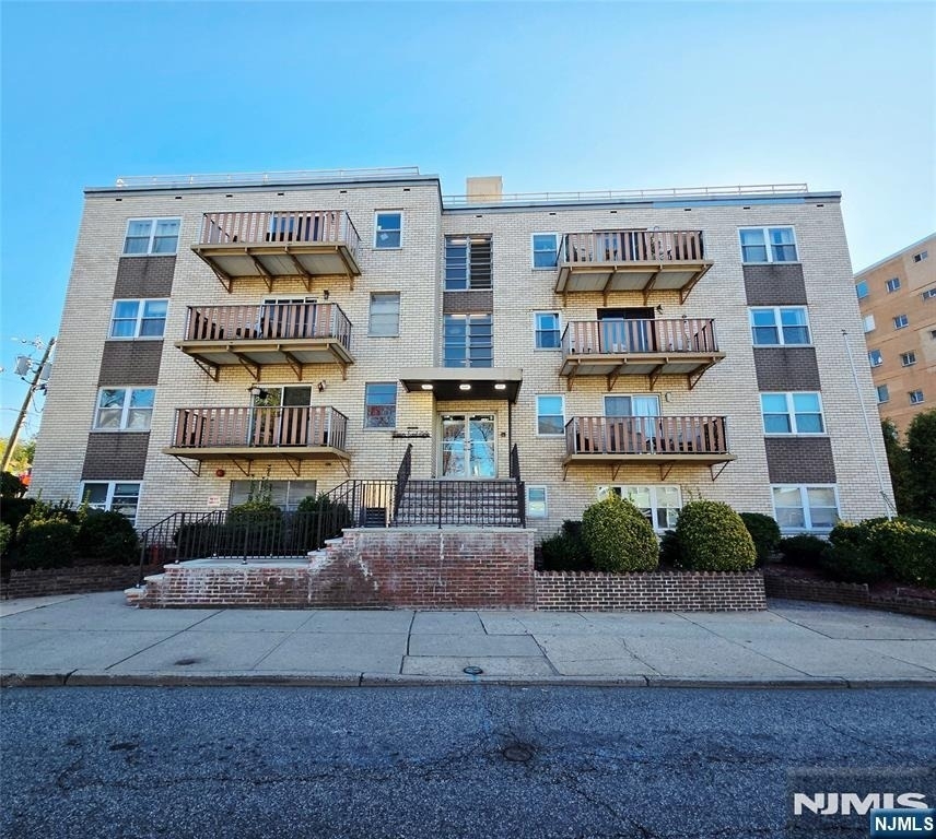 283 Main - Photo 0